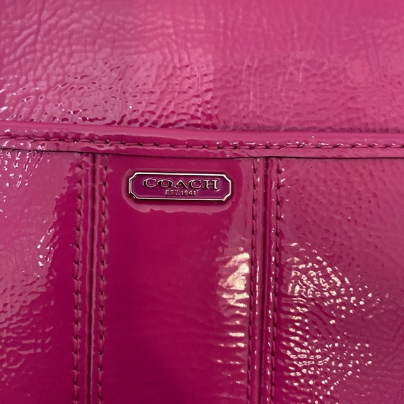 Coach 62820 B Patent Leather East/West Universal Sleeve Silver Magenta - Picture 7 of 10